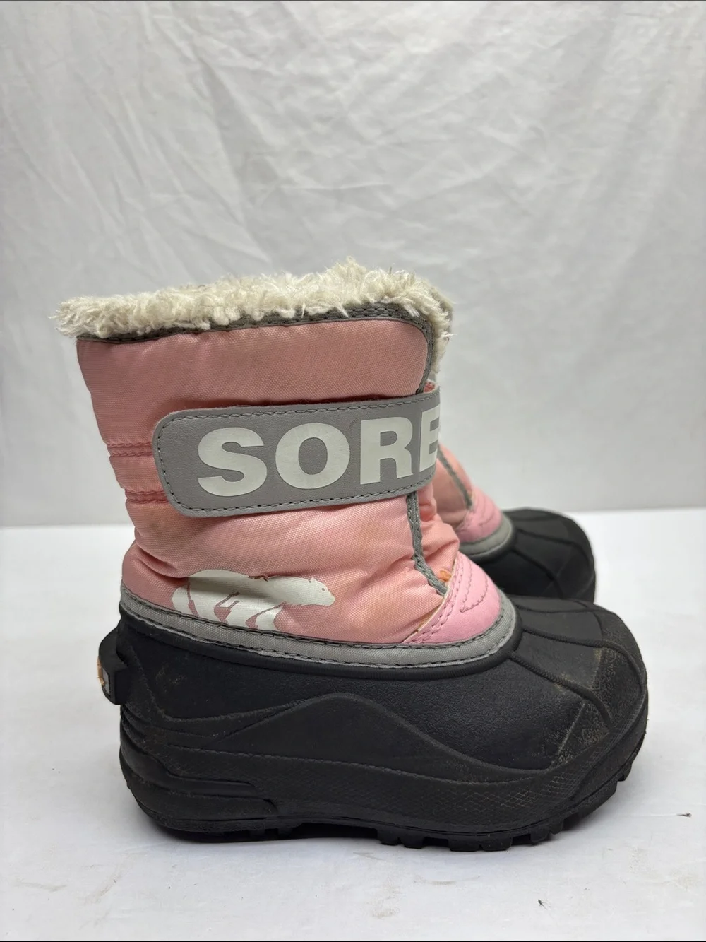 Sorel pink boots, size 9 toddler girl, box 72